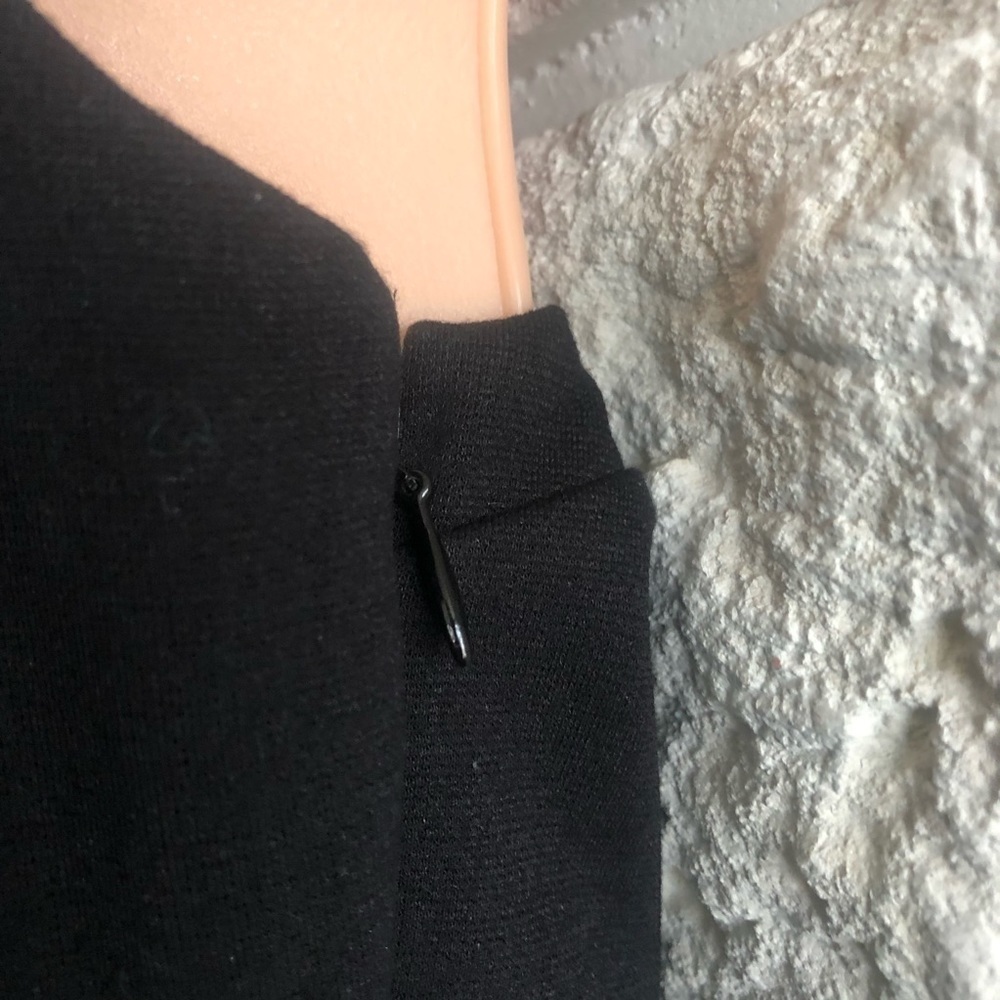 LBD from Express - Picture 5 of 8